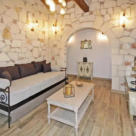 Patiria House *