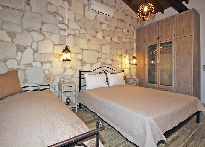 Patiria House *